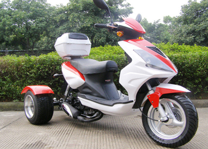 3 Roller des Rad-50cc mit hinterem Kasten, 3 Geschäftemacher-Motorrad mit Großkopf-Licht
