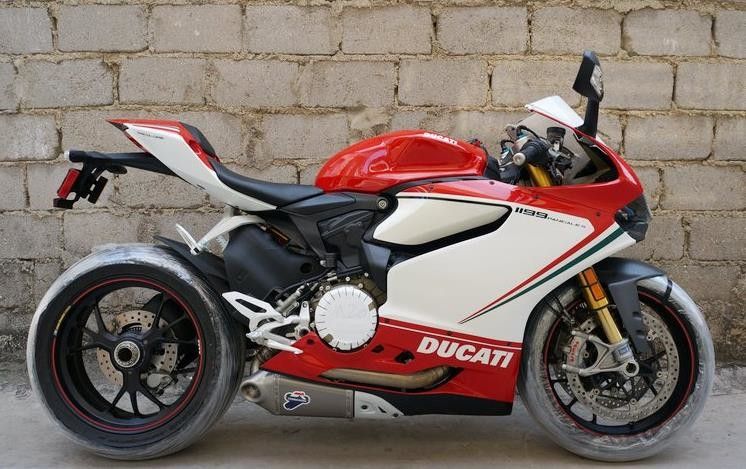 Ducati-Art vier Motorräder des Anschlags 1199cc starke mit 90° „L“ Doppelzylinder