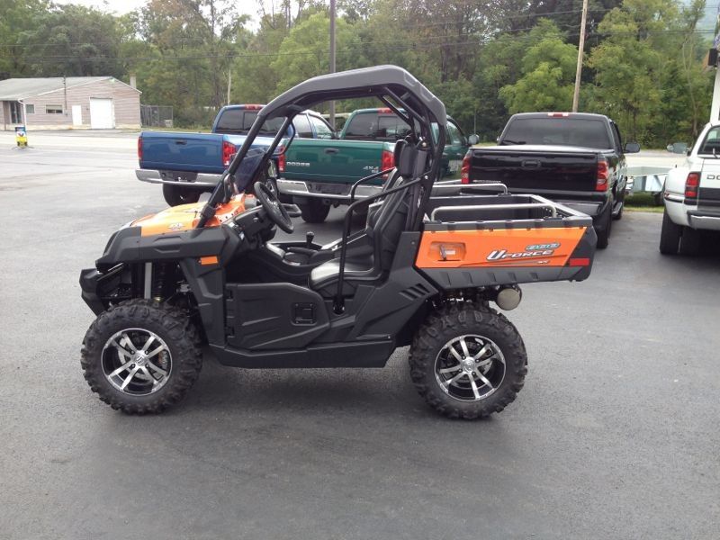 2-Sitze- Gebrauchsfahrzeuge CF des Gas-800cc fahren UTV mit starker angetriebener Maschine