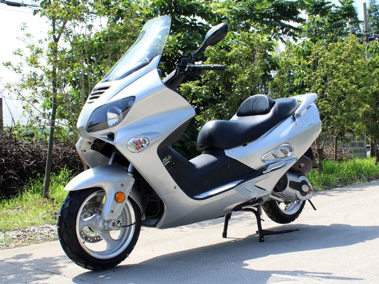wassergekühlte Maschinen-erwachsene Bewegungsroller-Front-Disketten-Rückseiten-Scheibenbremse 300cc CVT