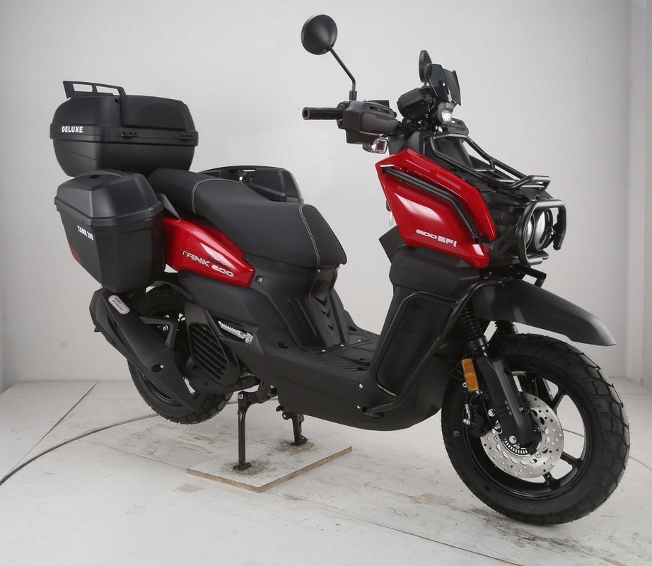 Neuer Militär-Scooter 200 Tank 200 Efi Deluxe Modell mit größeren Reifen und Seitengepäckträgern